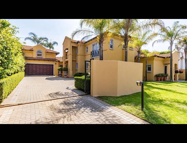 5 BEDROOM HOUSE FOR SALE IN CENTURION GOLF ESTATE